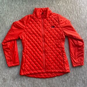 The North Face Women's Bright Red/Orange Quilted Puffer Jacket